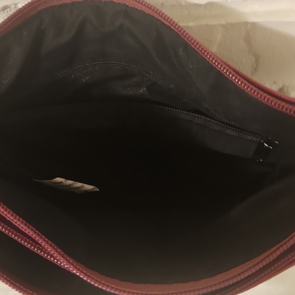 Vintage Rosetti Burgundy Shoulder Bag EUC - Picture 4 of 9